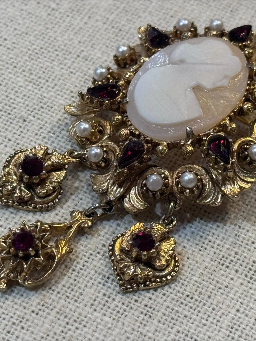 Vintage Florenza Translucent Cameo Dangle Brooch Gold Tone Faux Pearl Rhinestone